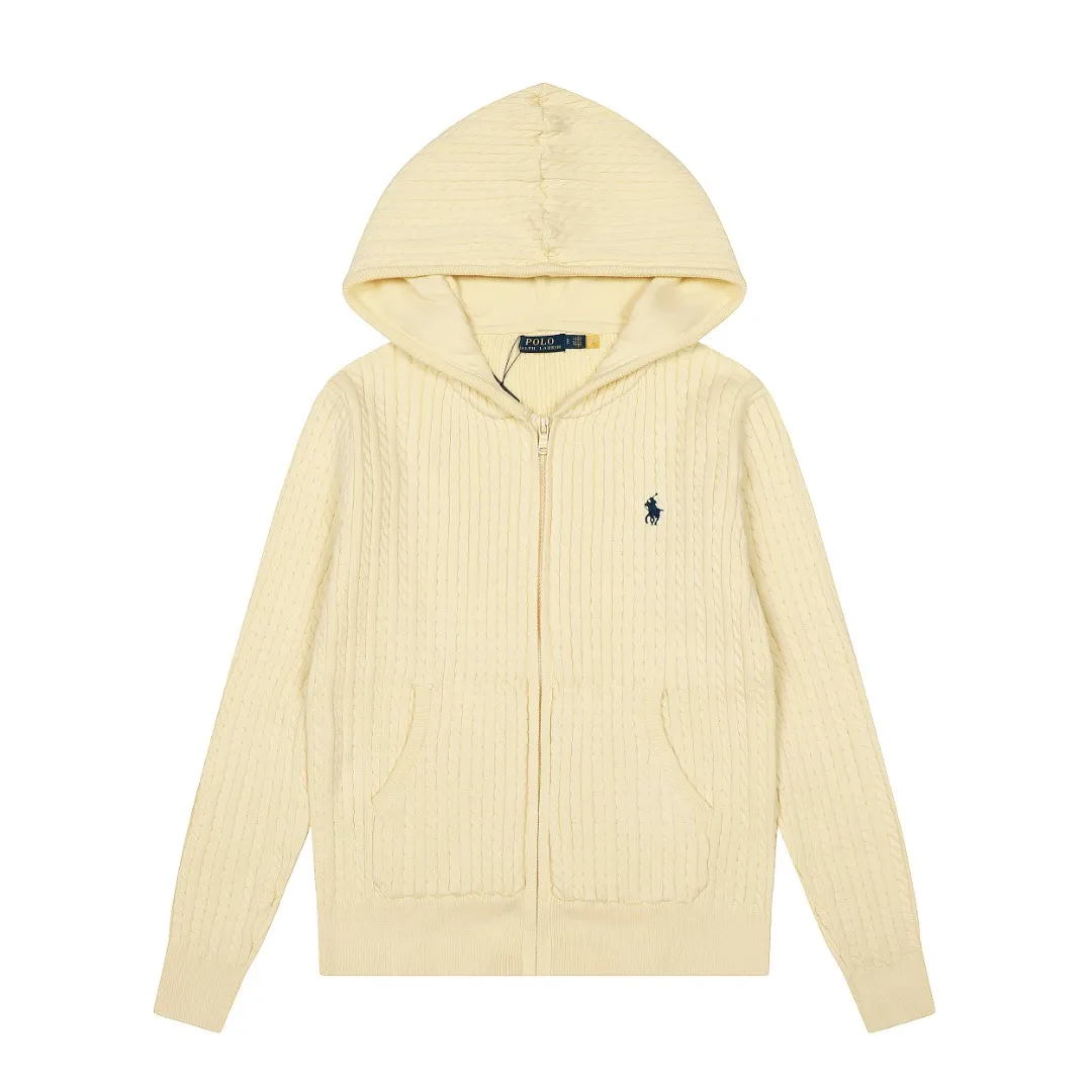 P310 Top quality" Style number: DS501# (not off the shelves all year round) [Ralph Lauren small twist solid color pony embroidered logo full zipper hooded jacket] ✅Ralph Lauren old money style classic basic versatile goddess style small twist zipper hooded jacket ✅Main supplier platform live broadcast Wholesale entity Replenish when out of stock Not off the shelf ✅ZP quality 1:1 version Scan the code to enter the GF website Counter quality ✅Customized zipper color is the same The full zipper stitching hood is very complicated. The small twist process takes a long time and the cost is extremely high. ✅The quality of the details is the only one in Guangzhou. Imported quality cotton yarn, focusing on high-end, cost-effective, good quality. Needless to say, the goddess’s upper body is really amazing, so sweet, so beautiful. This coat is really good-looking. Navy blue, apricot, pink, yellow, purple, light blue, Chinese red